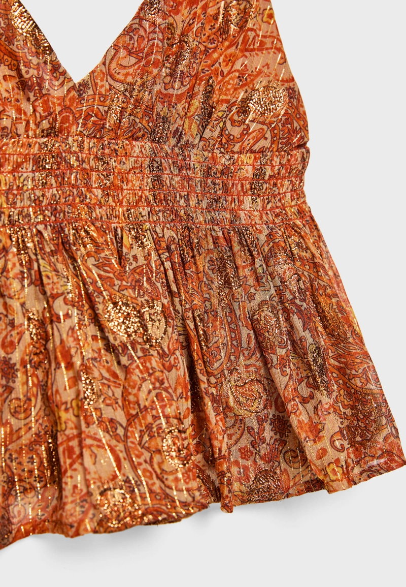 Топ струящийся с принтом и металлизированной нитью