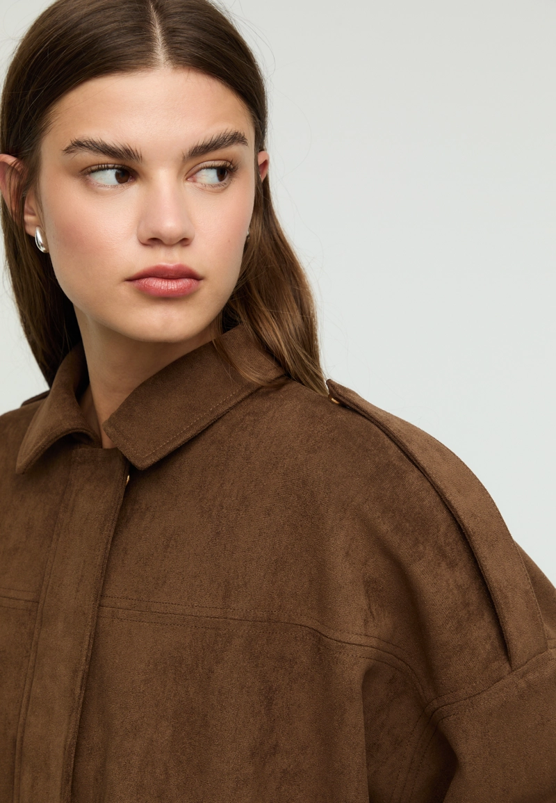 Куртка-бомбер из искусственной замши