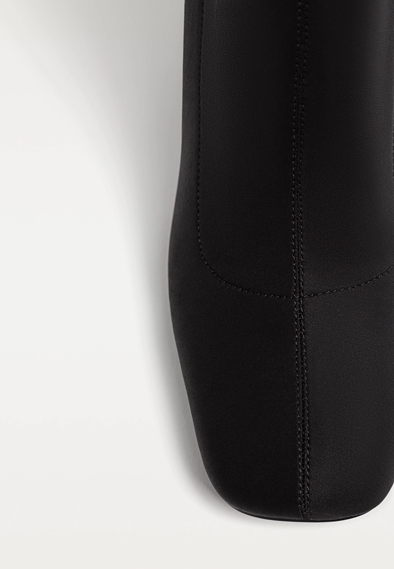 Ботильоны на каблуке из плотной синтетической ткани