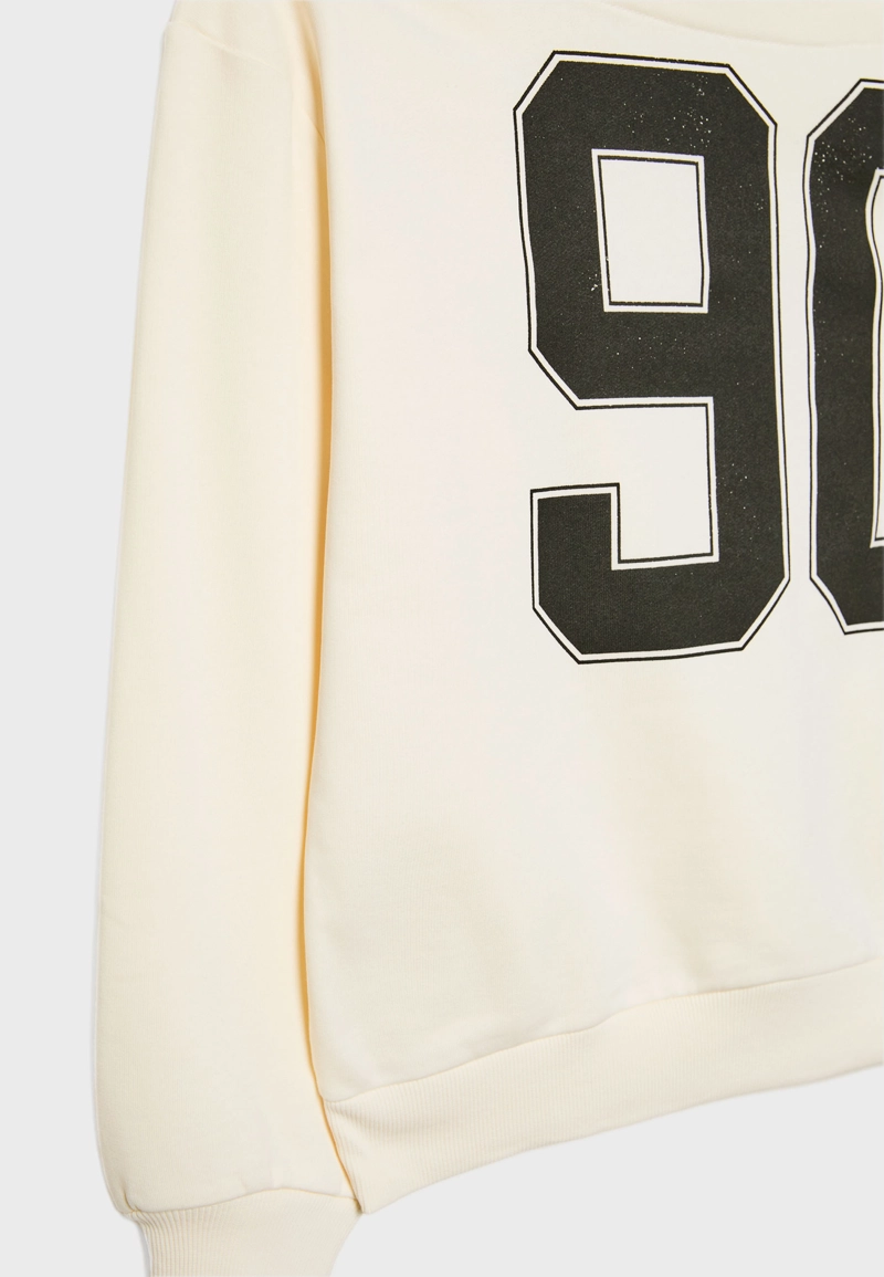 Толстовка с открытыми плечами