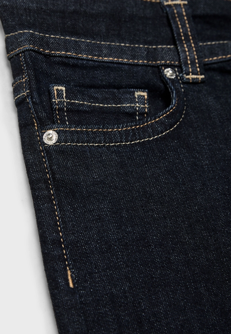 Джинсы клеш с низкой посадкой и двумя пуговицами