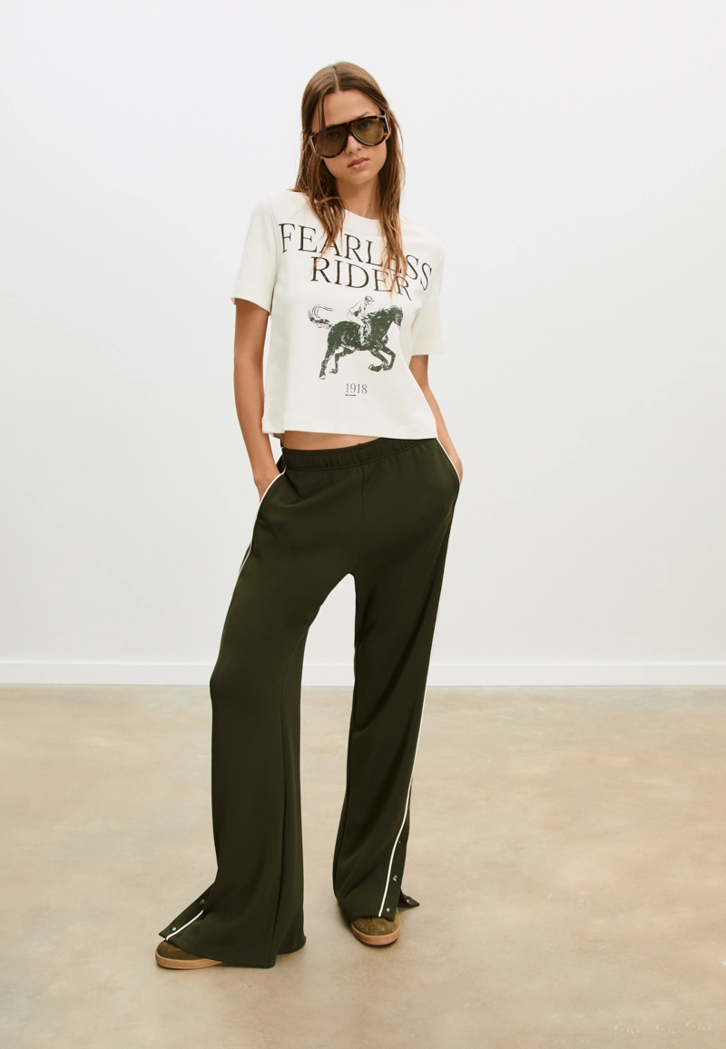 Футболка с флокированным принтом