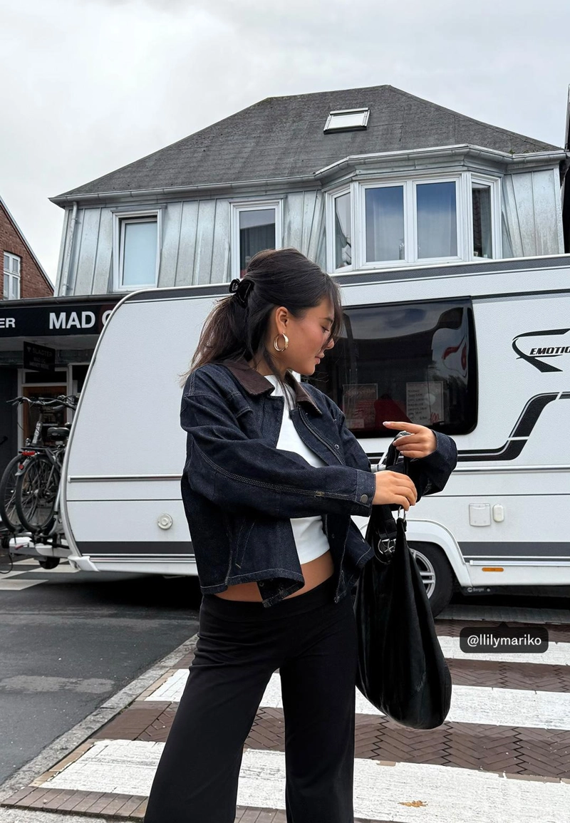 Прямые брюки с отворотом на поясе