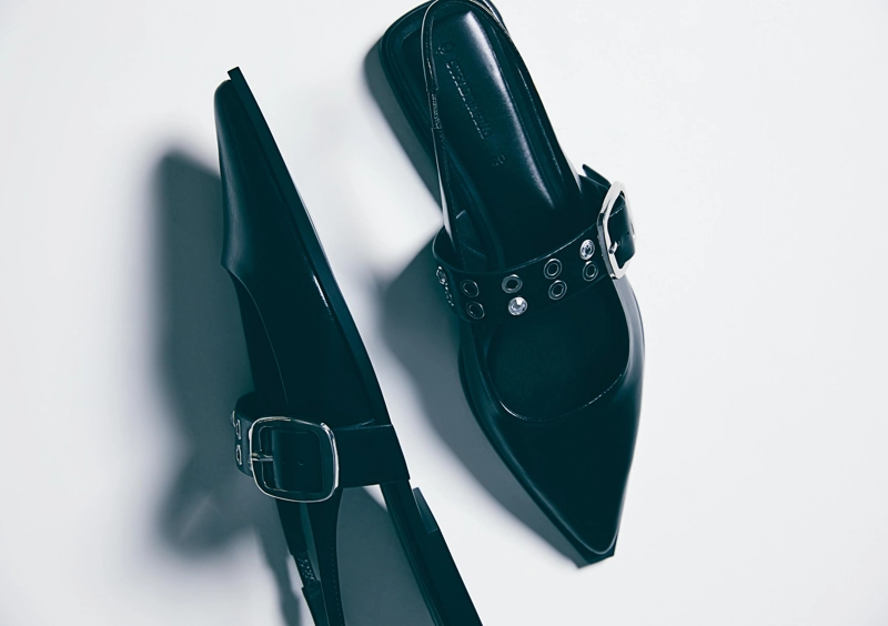 Туфли-мюли на плоской подошве с пряжкой