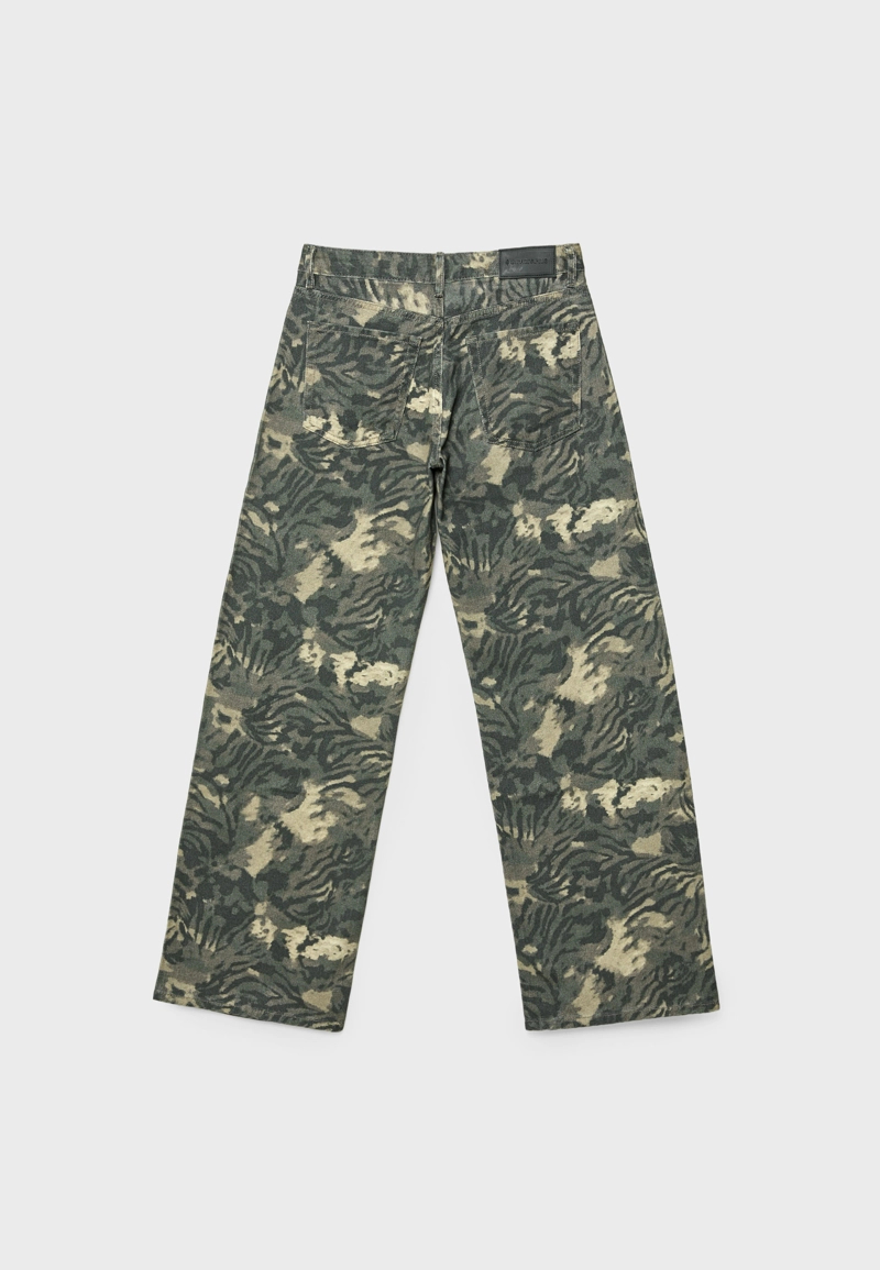 Широкие брюки с принтом и низкой посадкой