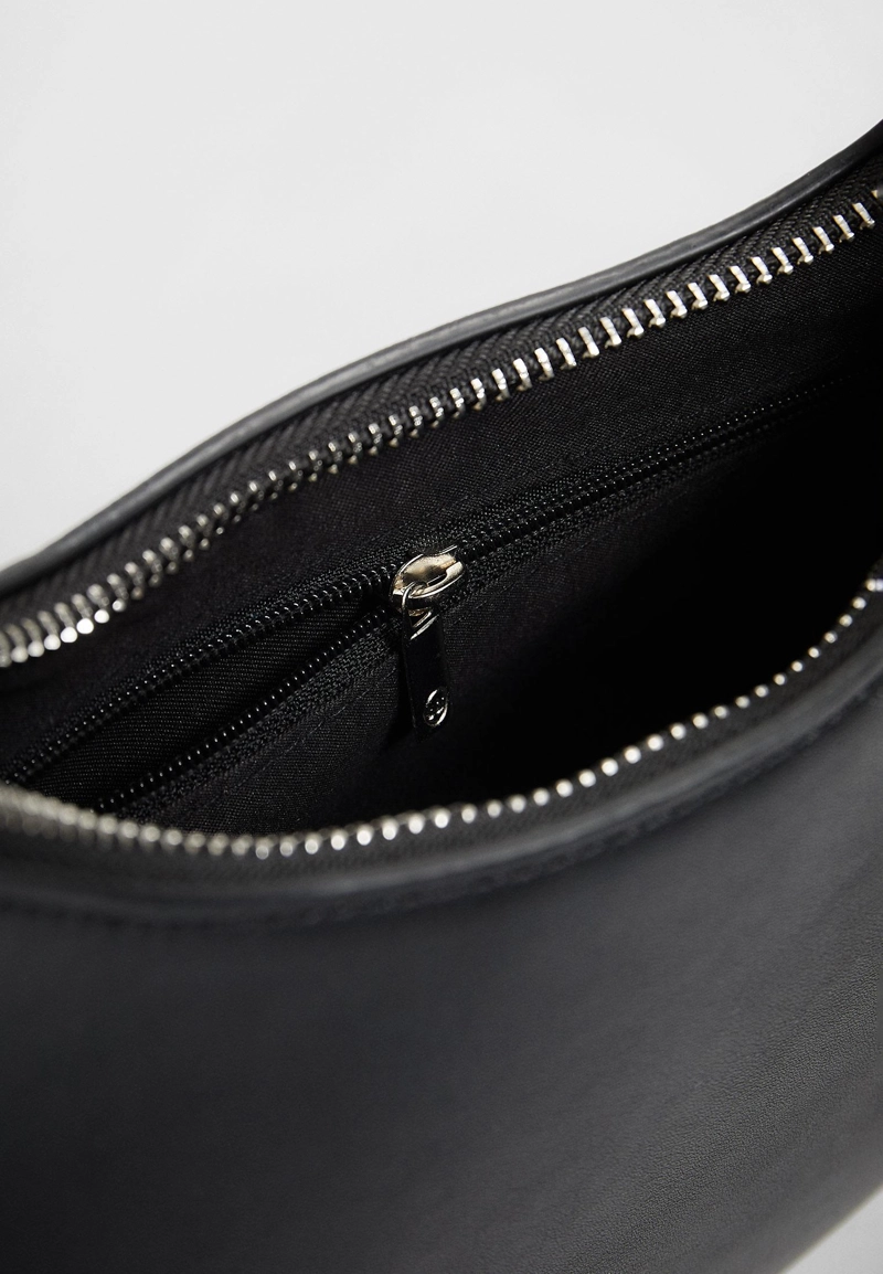 Сумка-полумесяц на плечо