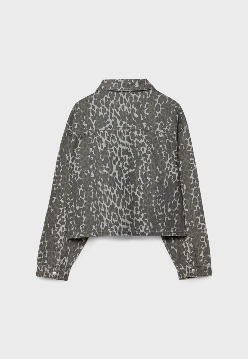 Куртка с анималистическим принтом и карманами