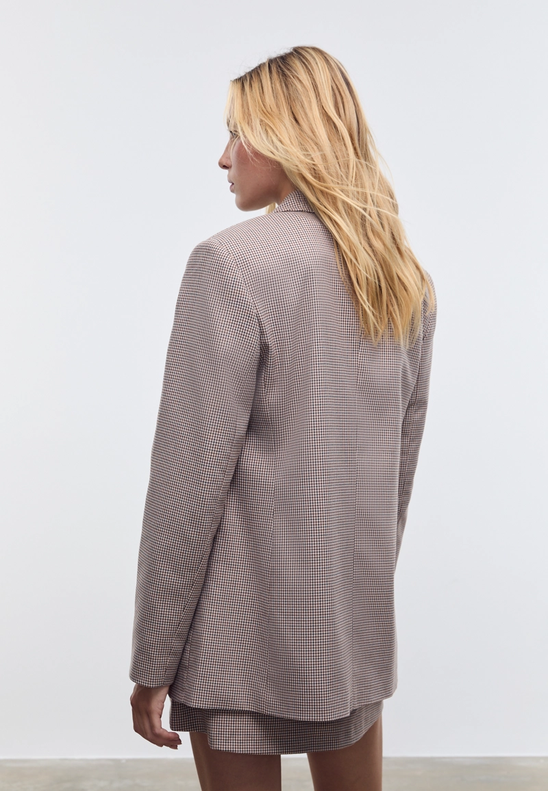 Двубортный пиджак с пуговицами и принтом