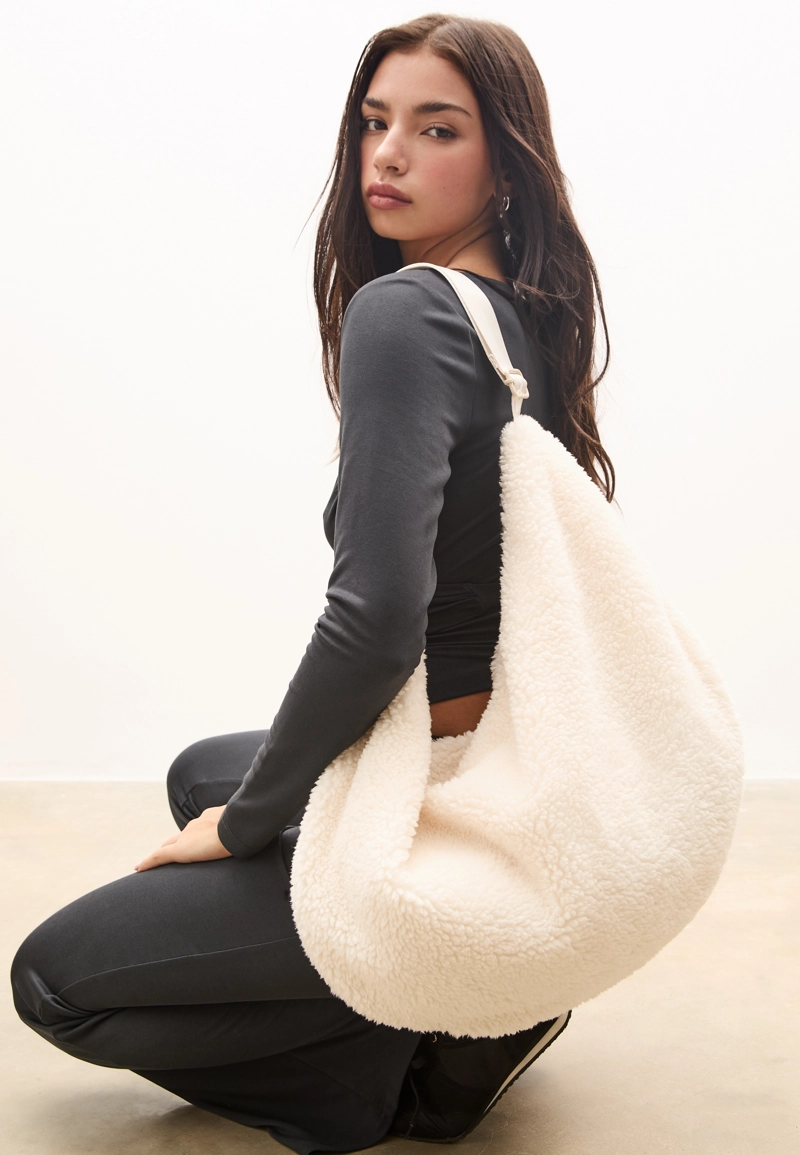 Сумка-мешок из искусственной овчины