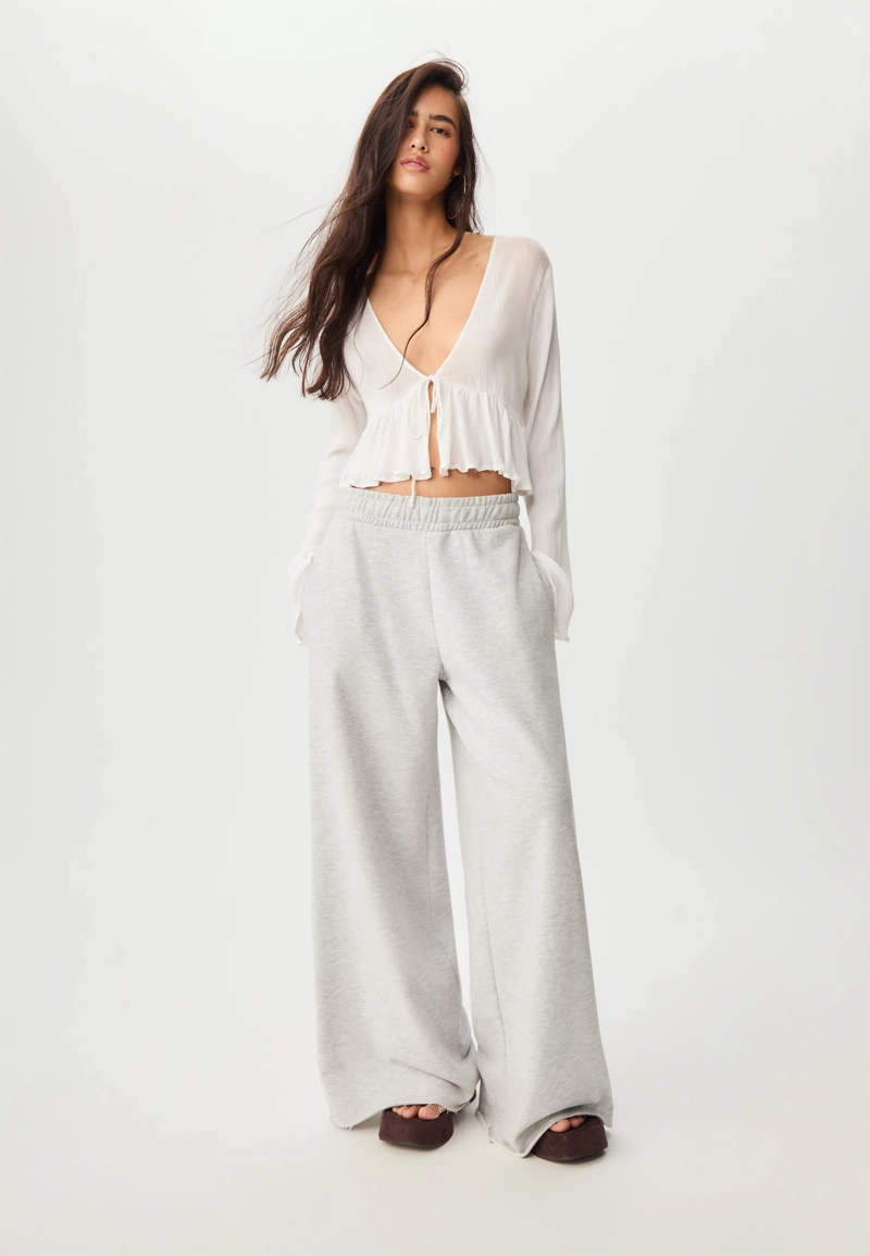 Блузка с оборками и завязками