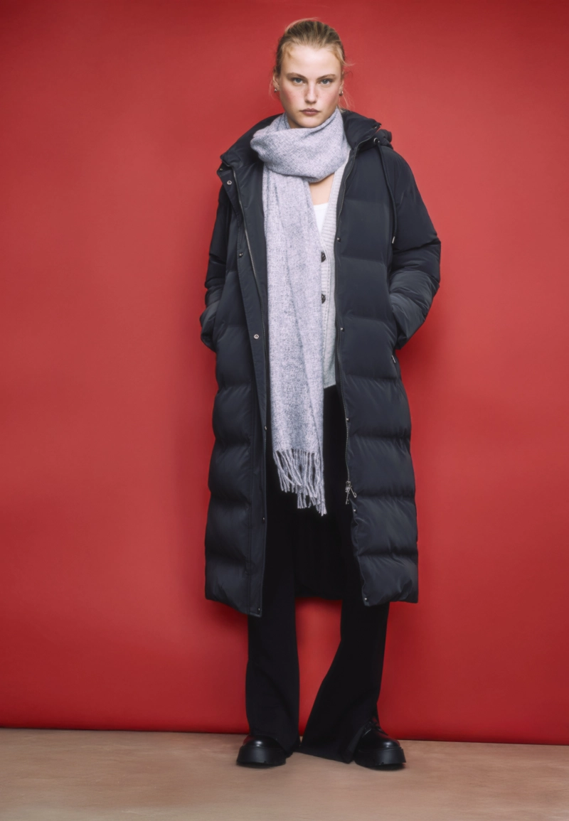 Длинное стеганое пальто