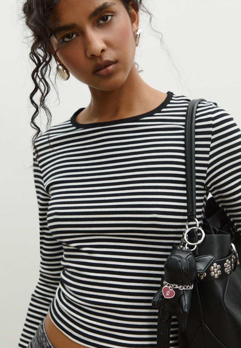 Брелок-подвеска собачка с эффектом кожи