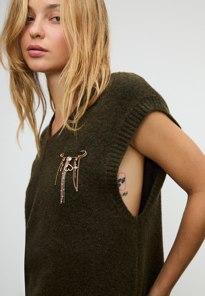 Брошь-цепочка с подвесками