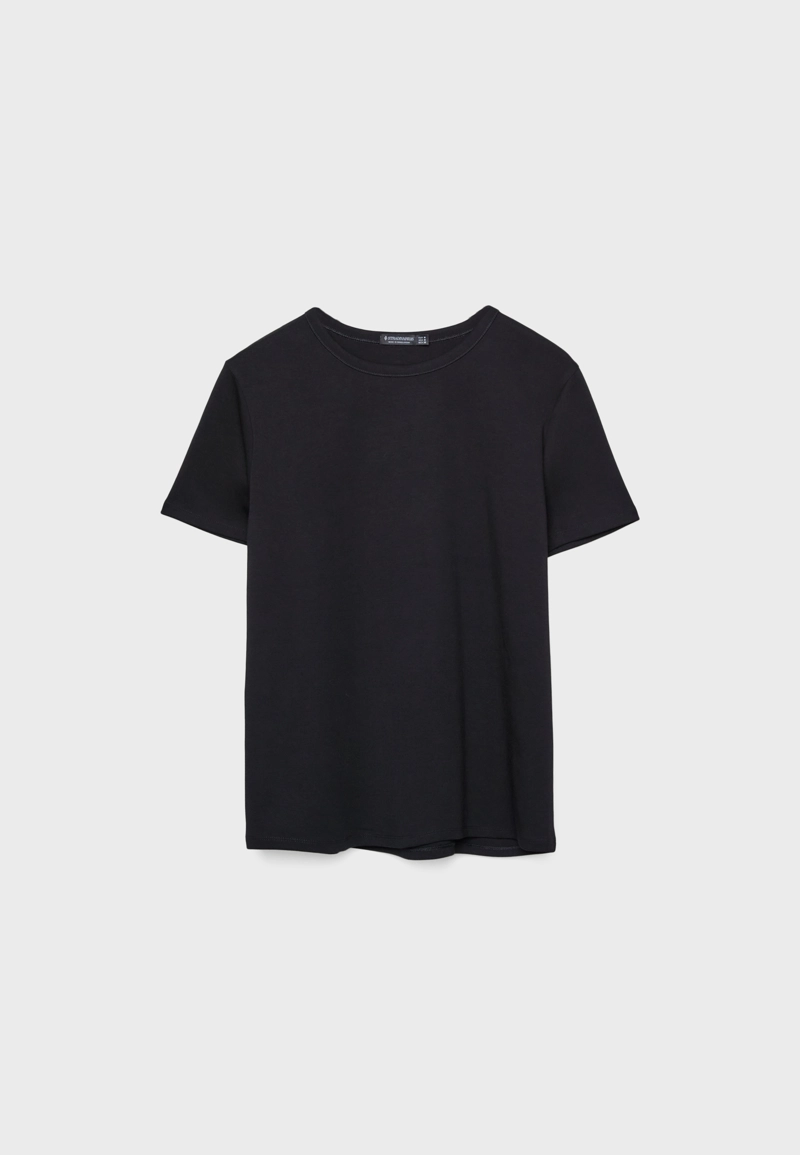 Базовая футболка regular из мягкой ткани