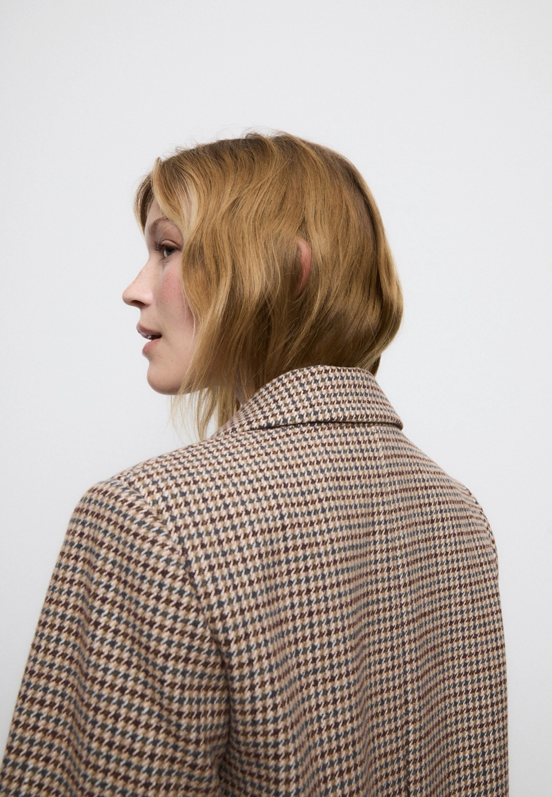 Длинное прямое пальто с принтом