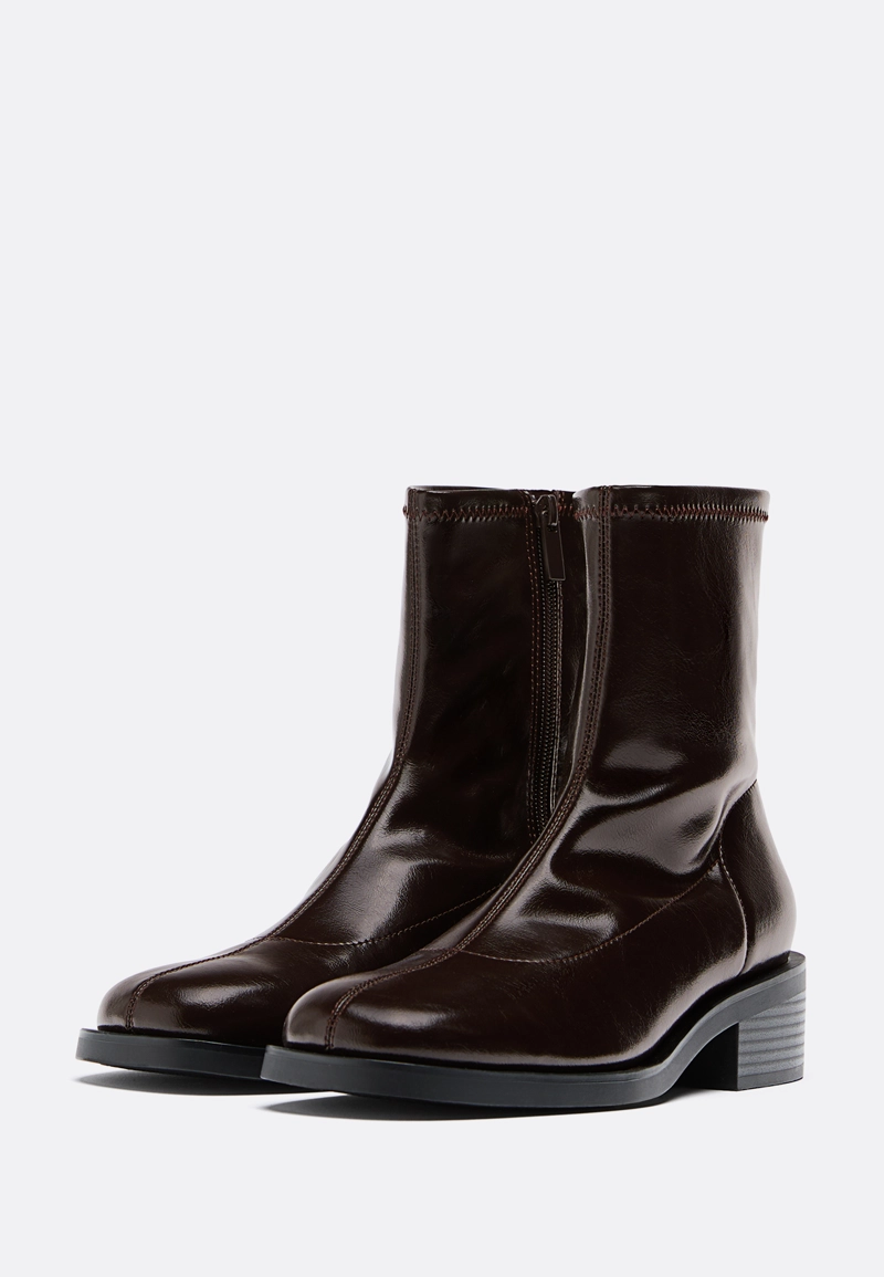 Туфли на толстом низком каблуке со стрейчем