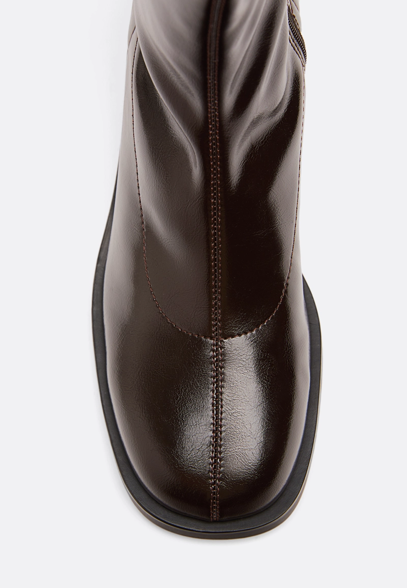 Туфли на толстом низком каблуке со стрейчем