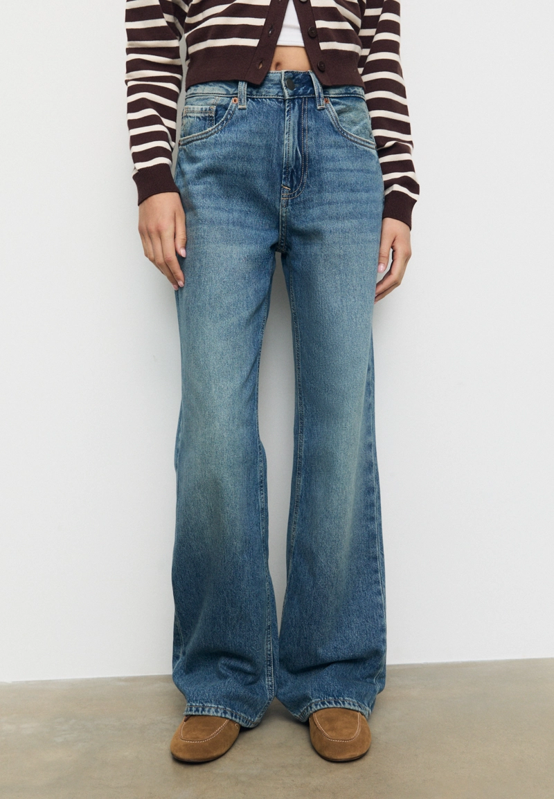 Джинсы прямого кроя