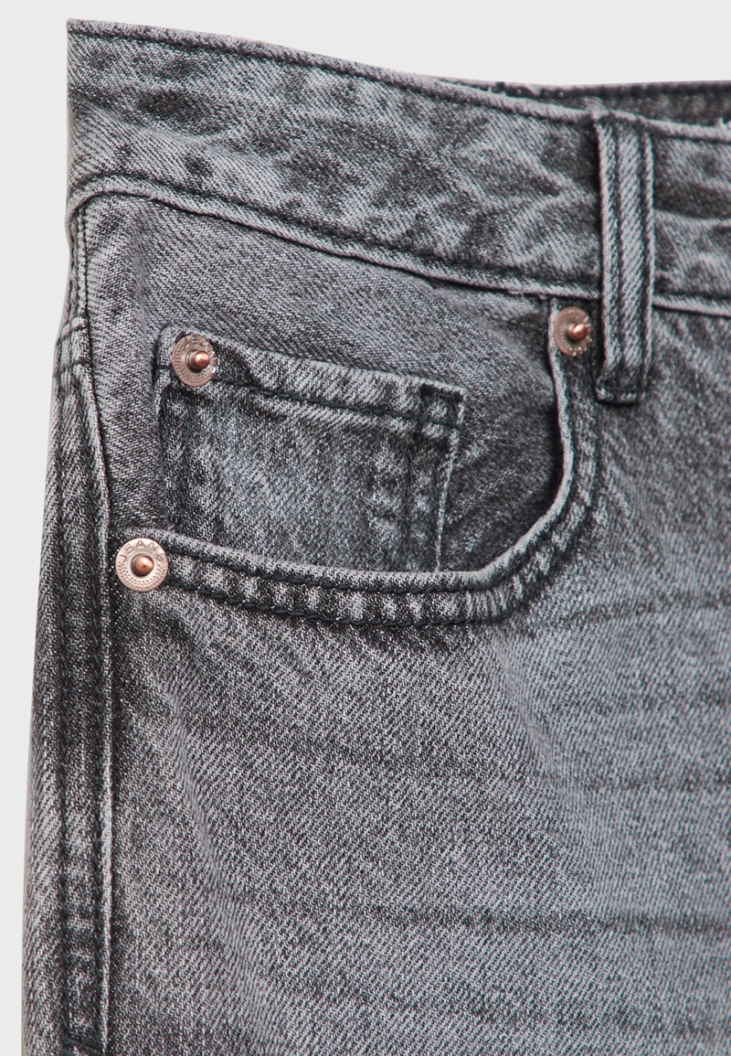 Джинсы прямого кроя