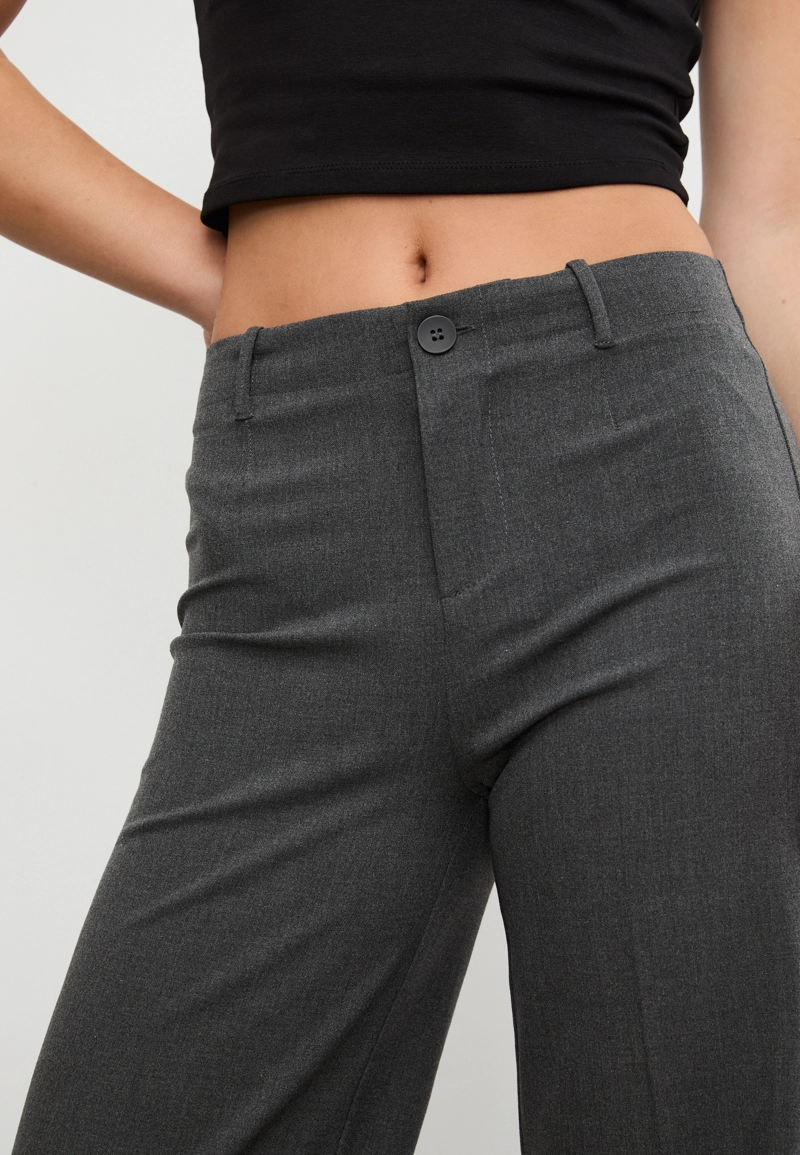 Брюки свободного кроя