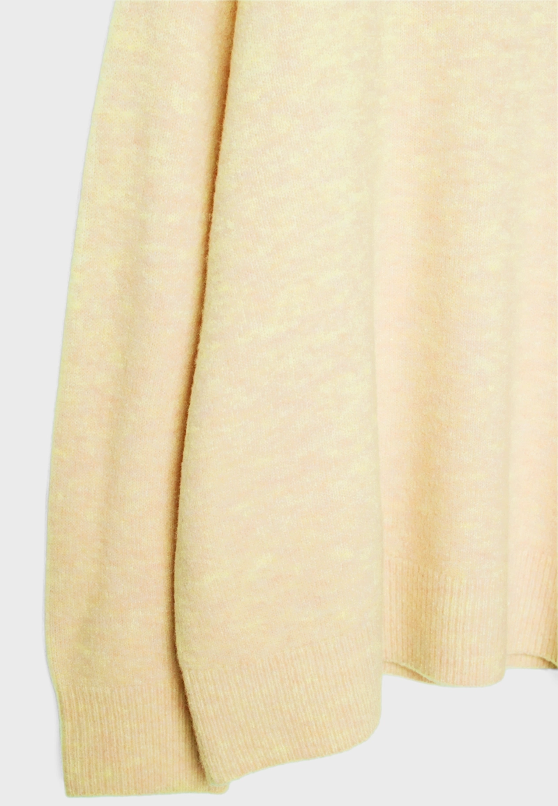 Мягкий трикотажный джемпер