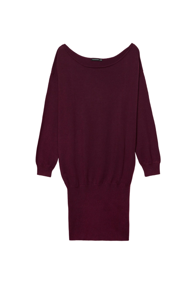 Короткое трикотажное платье с вырезом «лодочка»