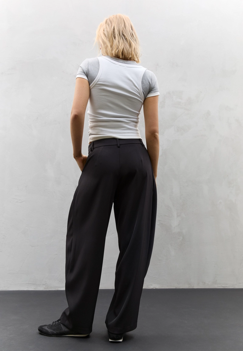 Классические брюки с запахивающейся талией