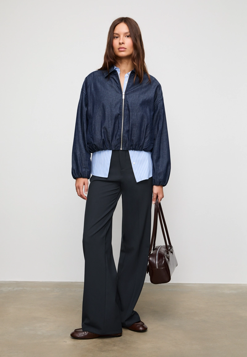 Классические брюки свободного кроя