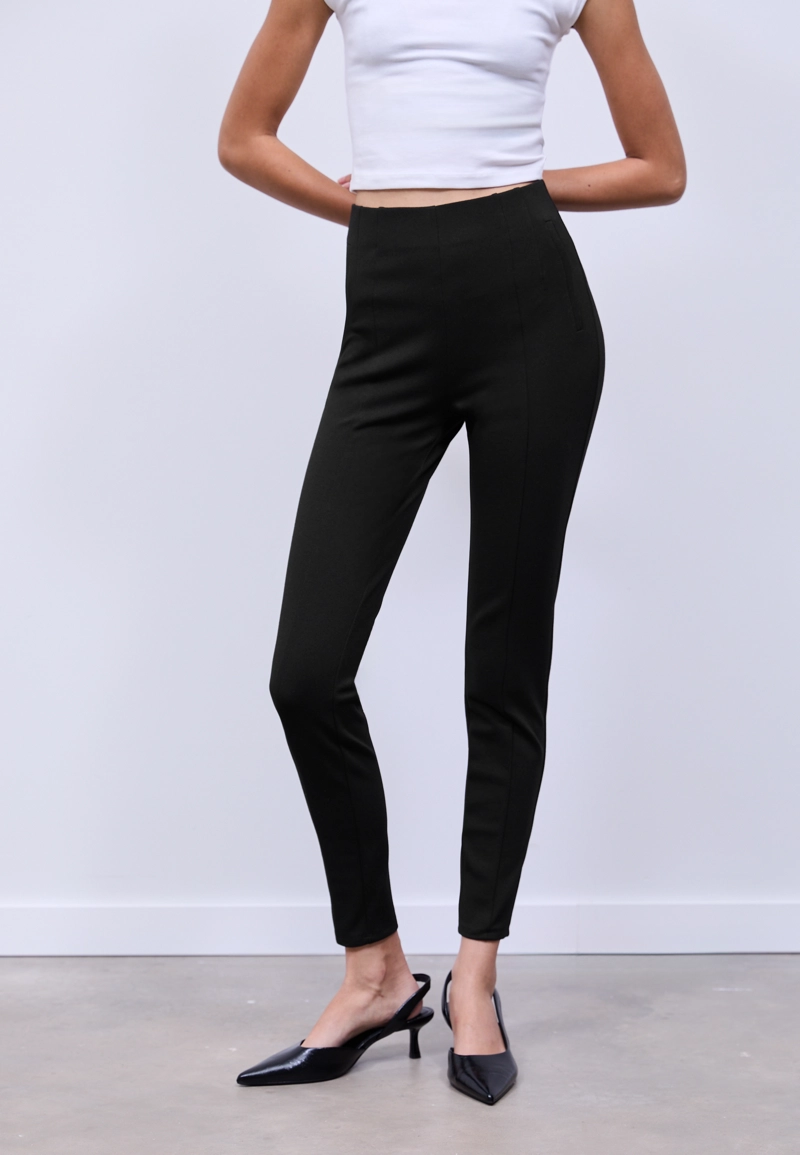 Легинсы из ткани «интерлок» с вырезами