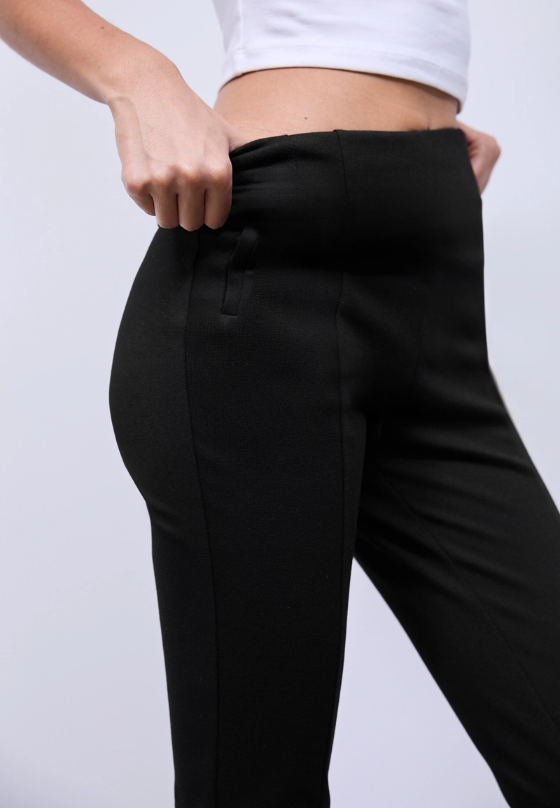 Легинсы из ткани «интерлок» с вырезами