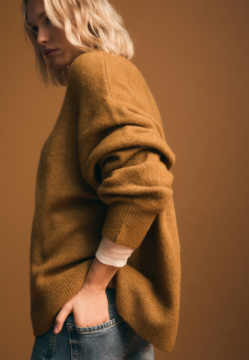 Джемпер из мягкого трикотажа