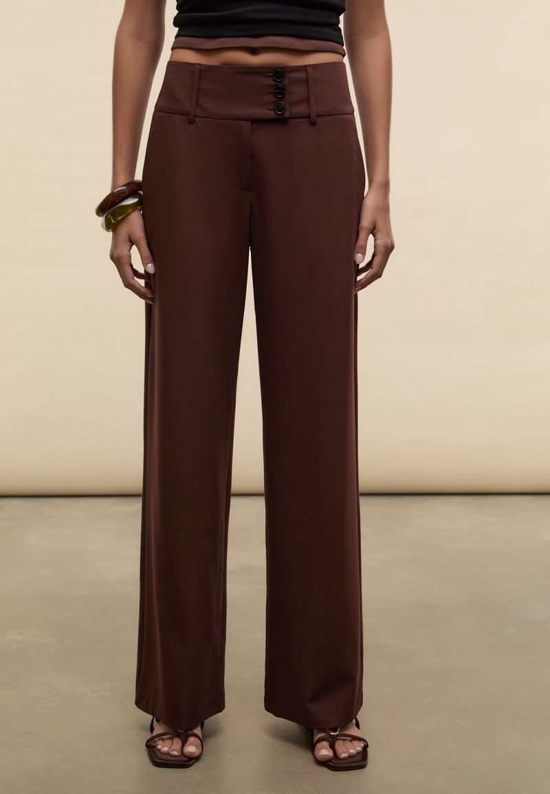 Классические брюки с широким поясом