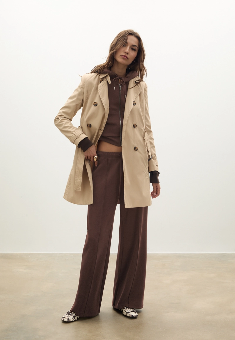 Мягкие джоггеры свободного кроя с отстрочкой