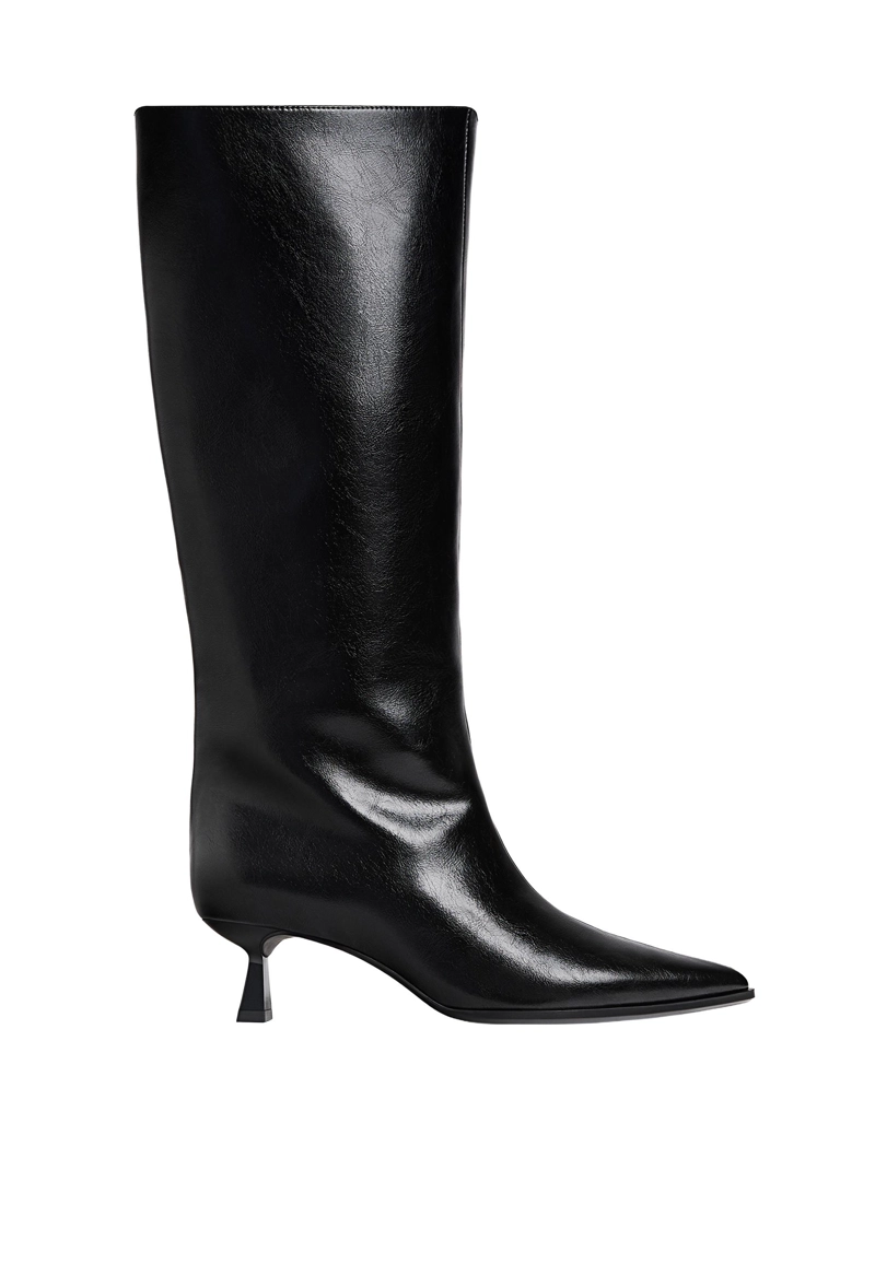 Сапоги на среднем тонком каблуке