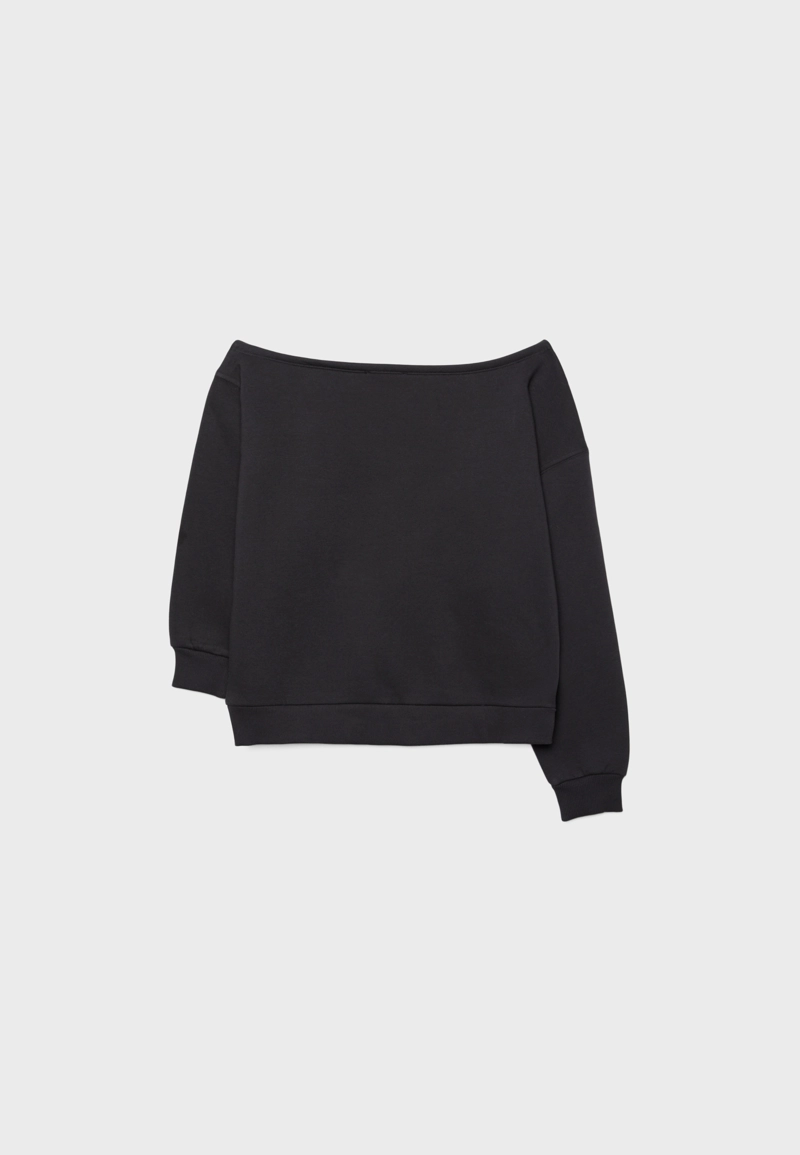 Свитшот с заклепками