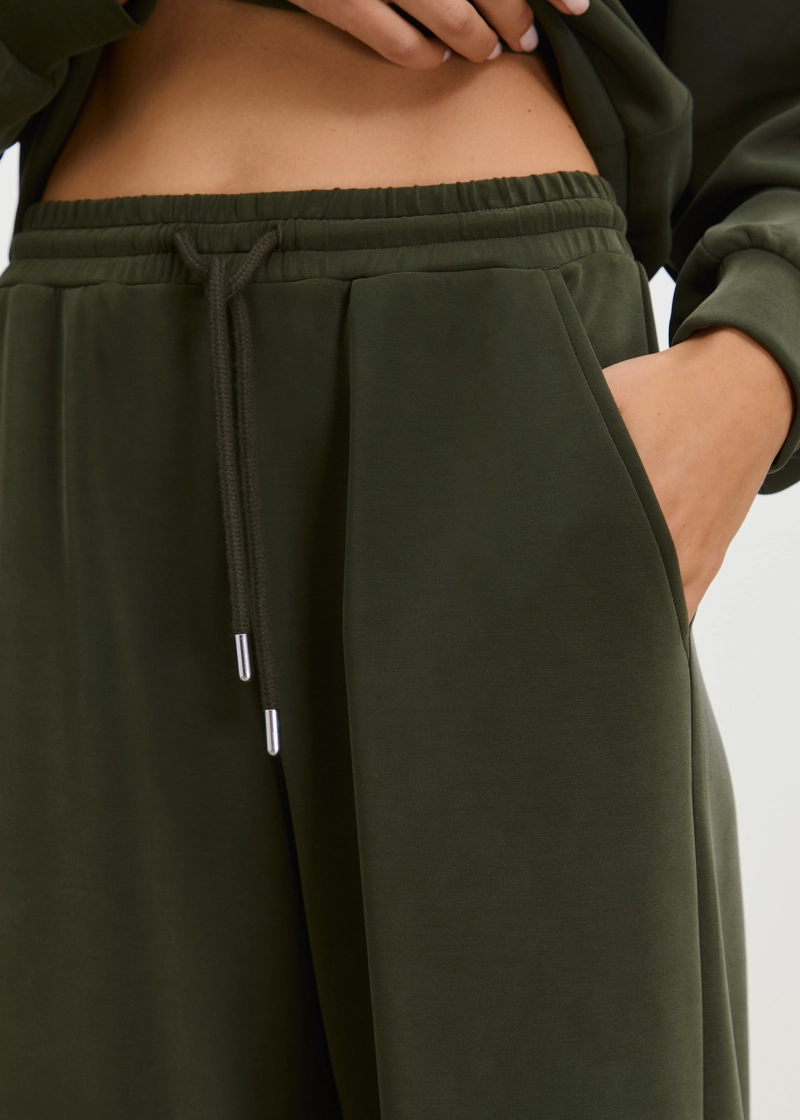 Брюки-джоггеры палаццо, мягкие на ощупь