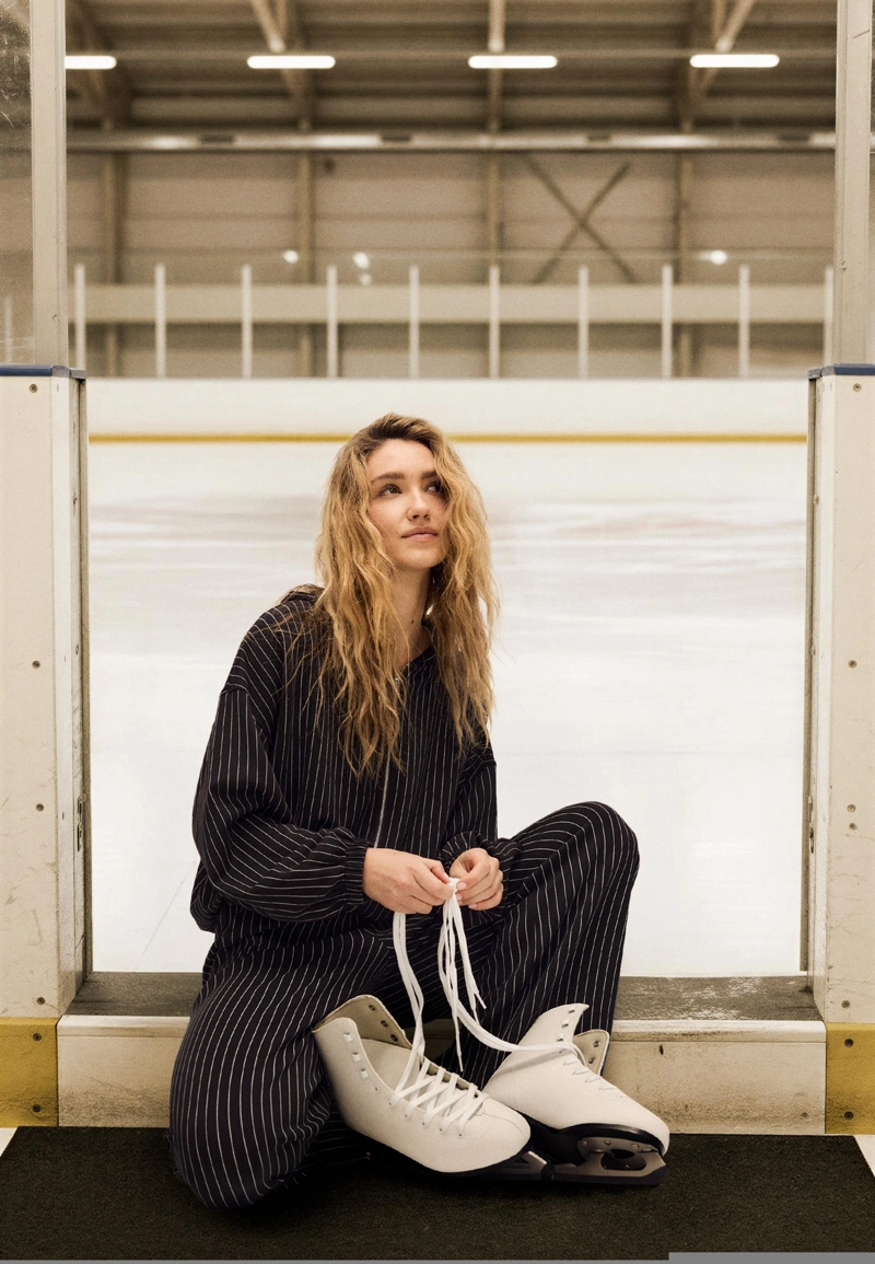 Толстовка в полоску из мягкой ткани