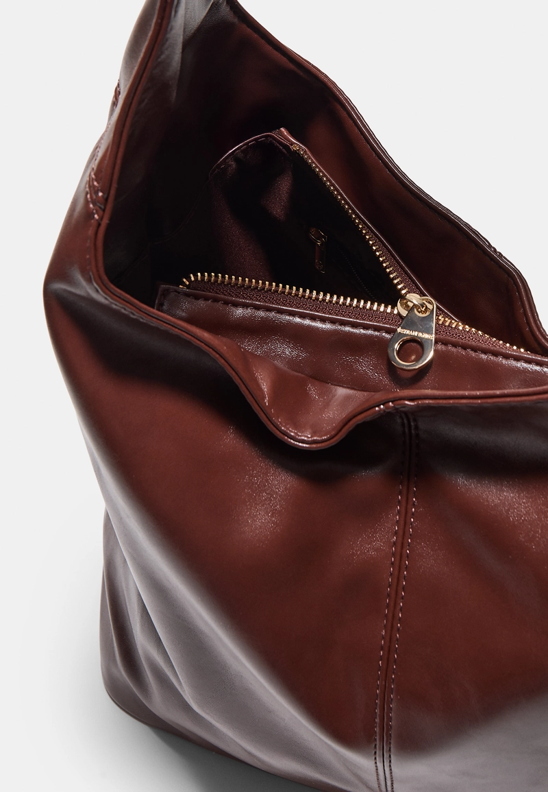 Сумка на плечо на молнии