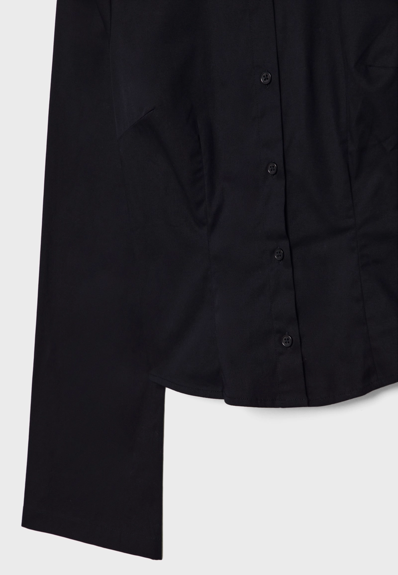 Приталенная рубашка с плавными рукавами