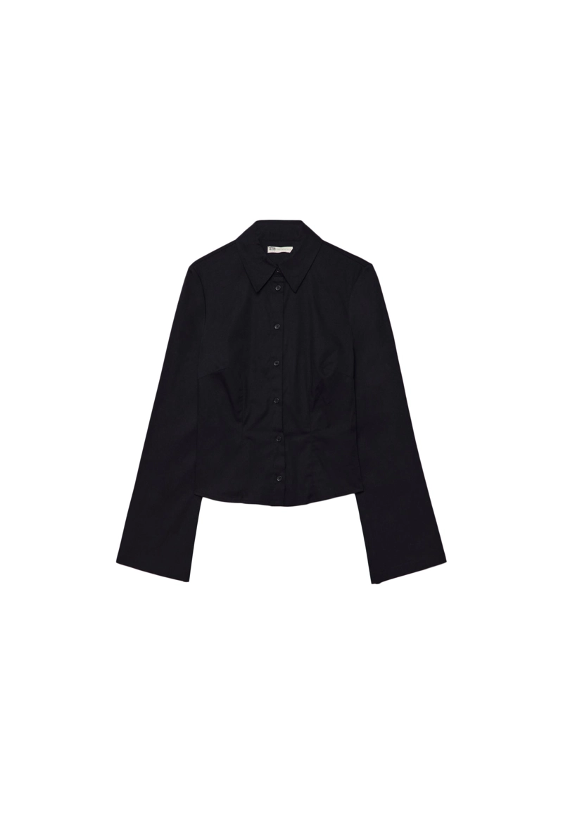 Приталенная рубашка с плавными рукавами