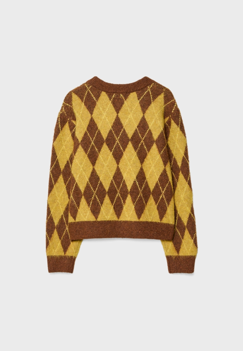 Свитер с ромбовидным узором