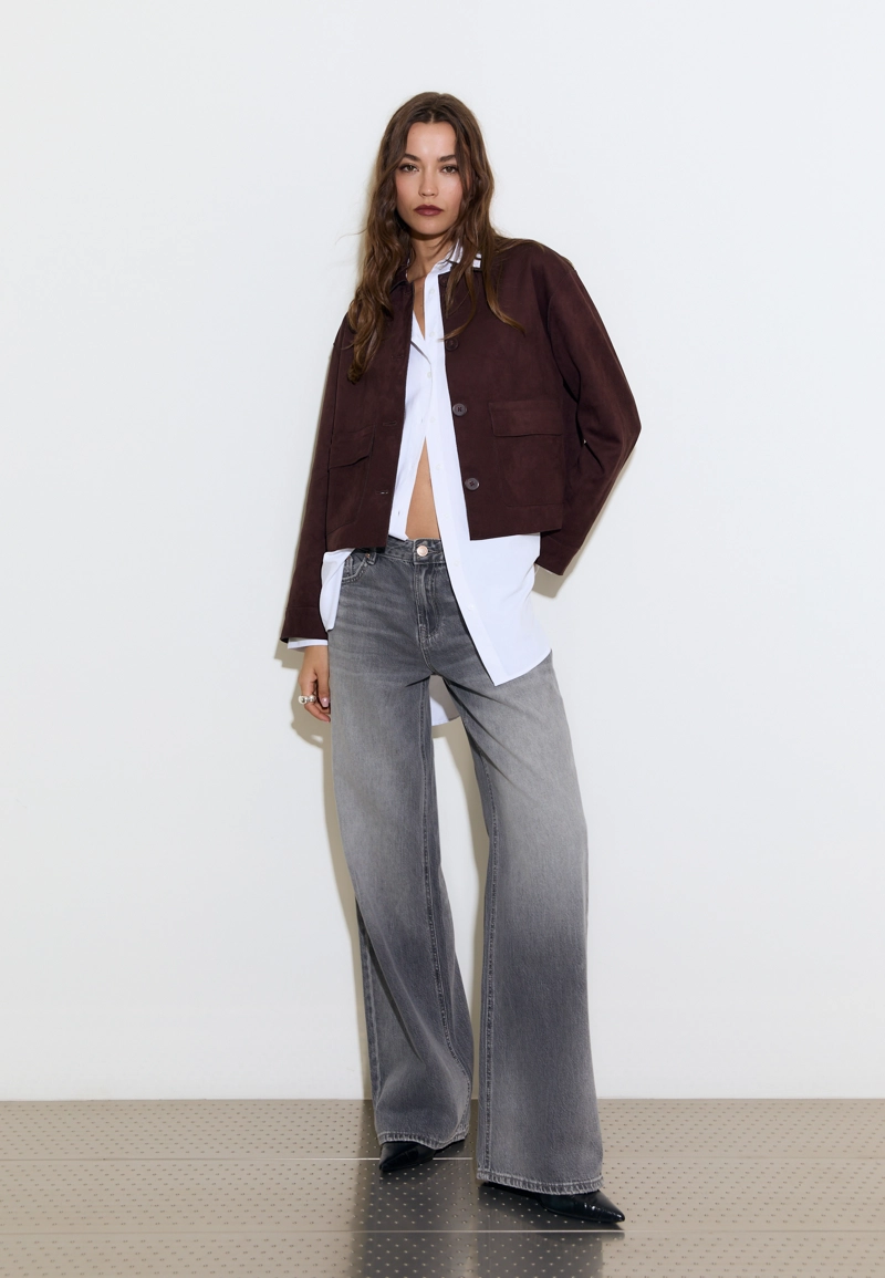 Куртка с карманами из искусственной замши