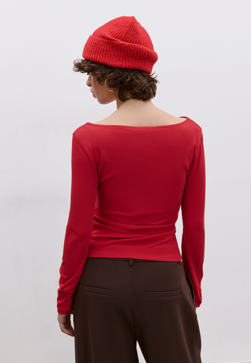 Футболка с длинными рукавами и сборками