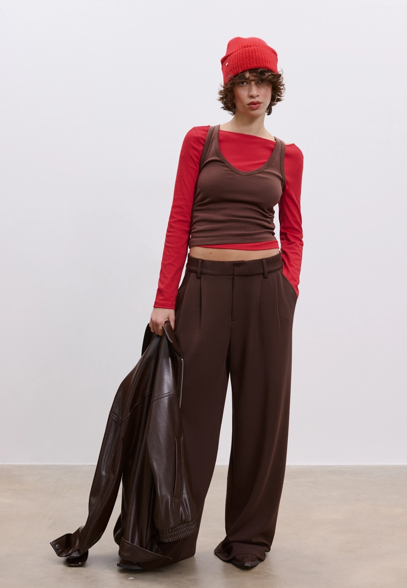 Футболка с длинными рукавами и сборками