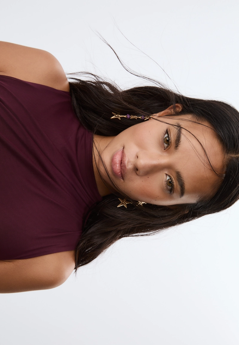 Футболка из полупрозрачной ткани со сборками