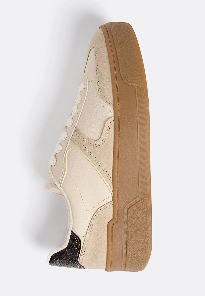 Платформенные кроссовки