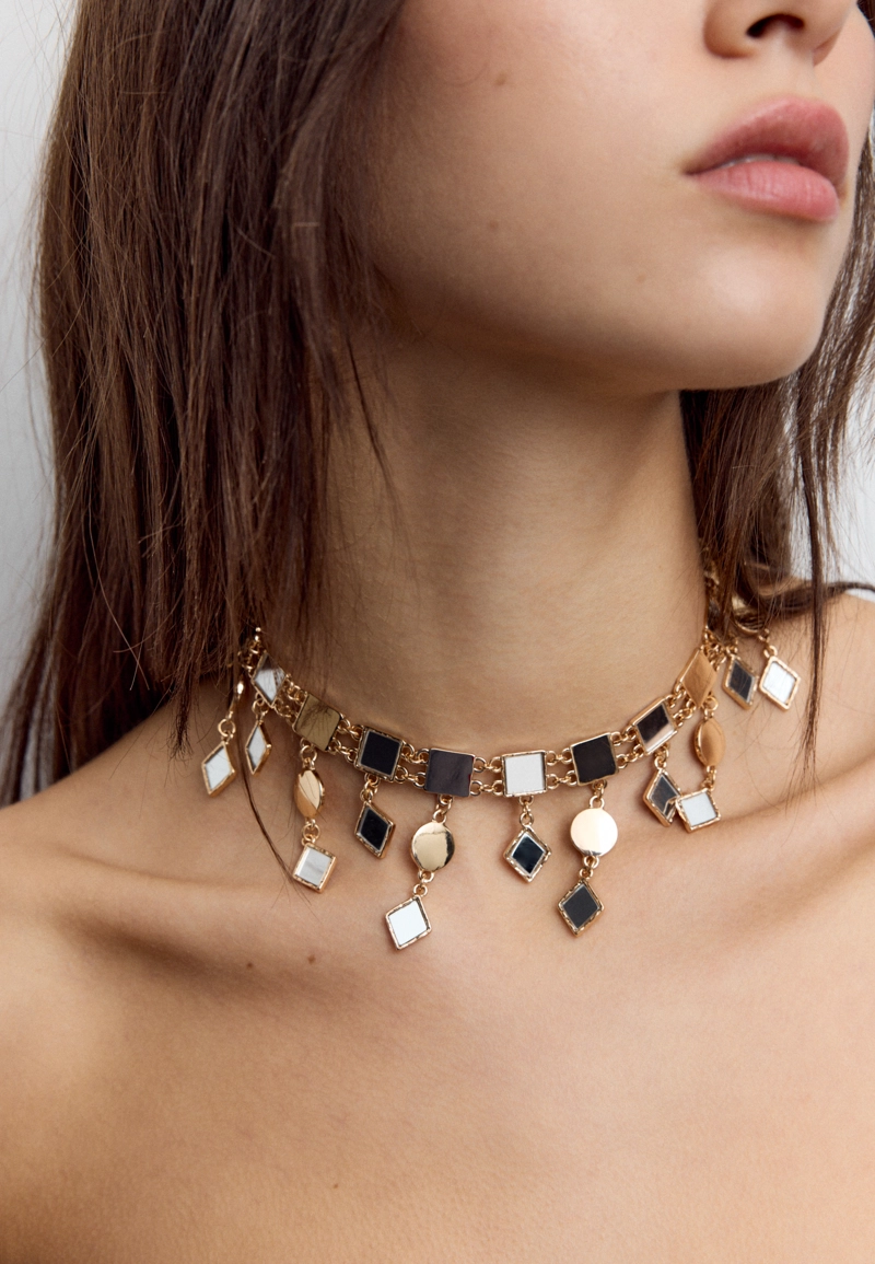 Колье-чокер с кристаллами