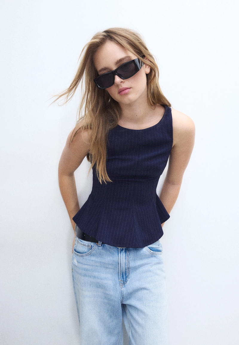 Топ в полоску без рукавов с баской