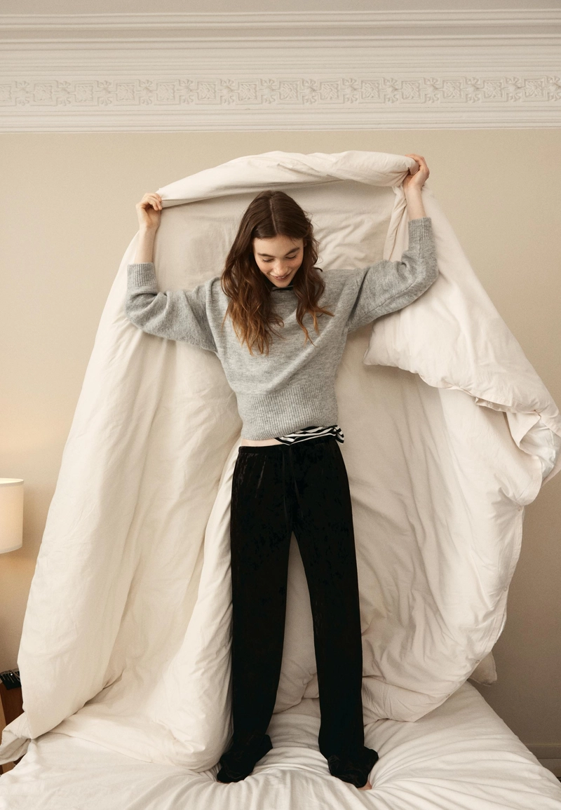 Мягкий вязаный джемпер с вырезом-лодочкой