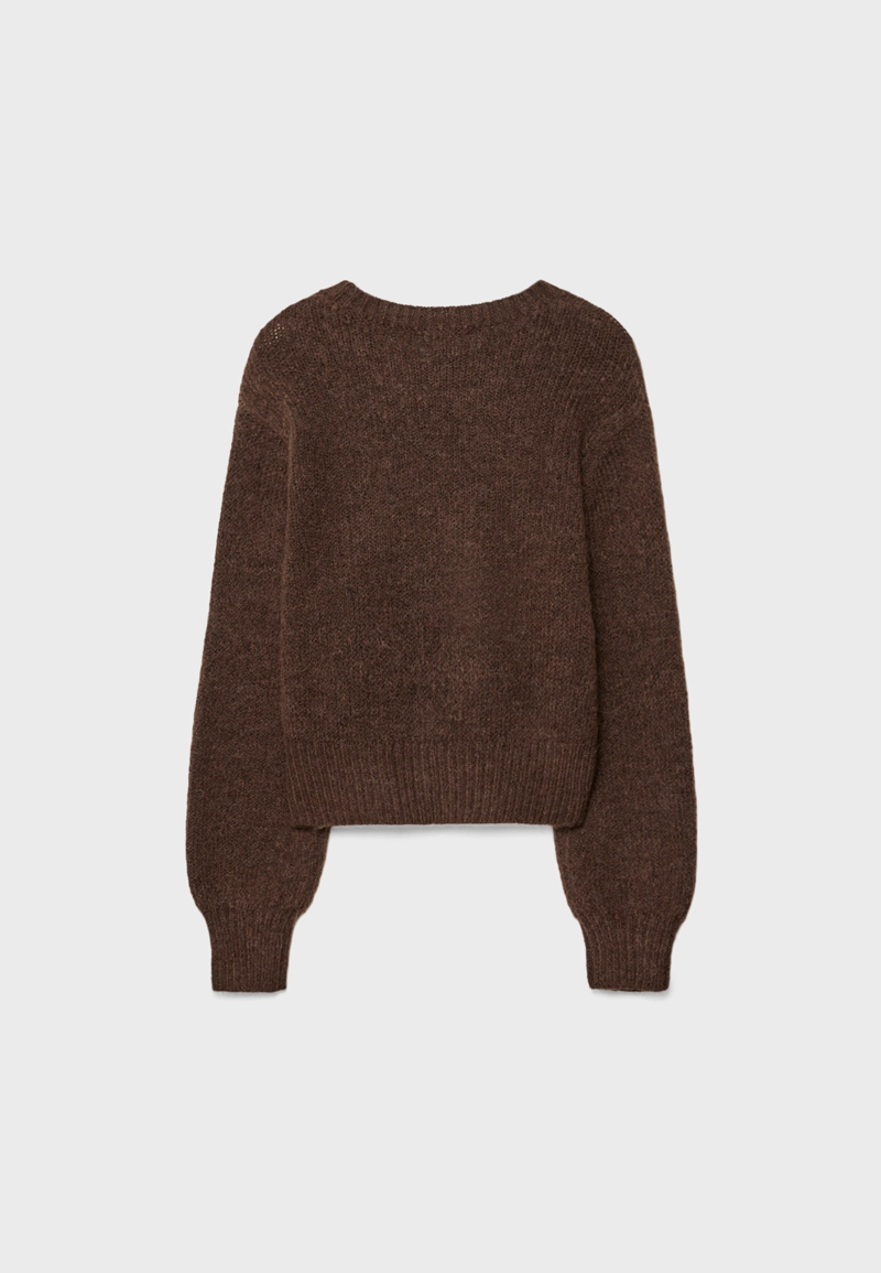 Свитер из мягкого трикотажа